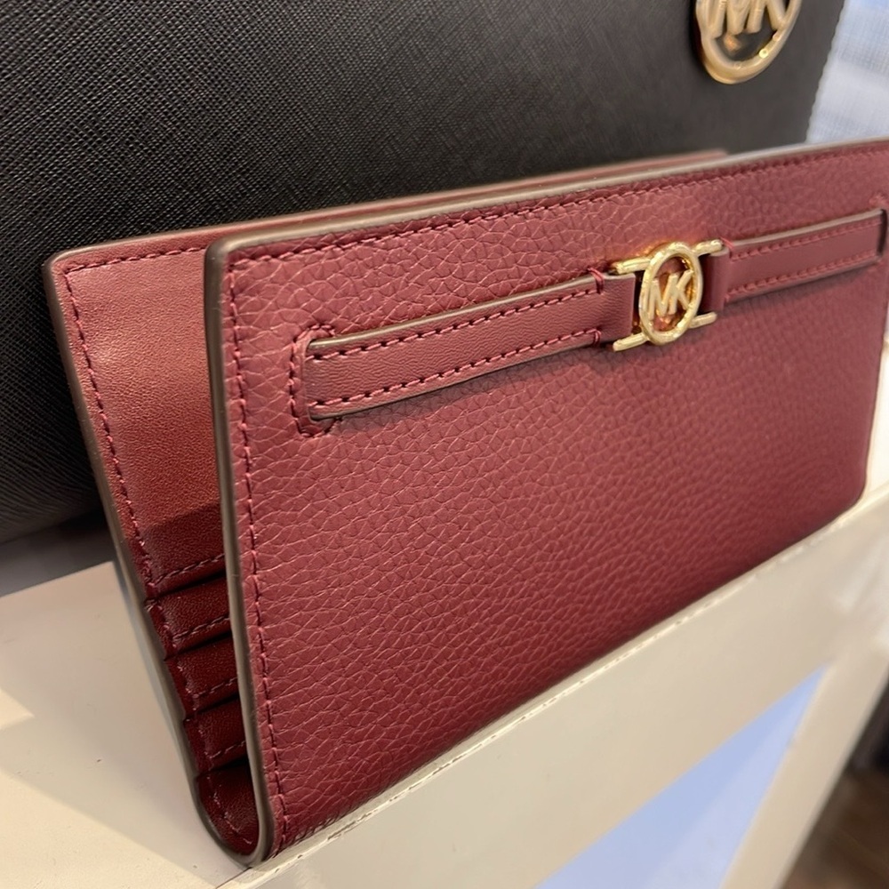 Michael Kors Reed Large Bifold Pebbled Leather Snap Wallet Card Case
Oxblood